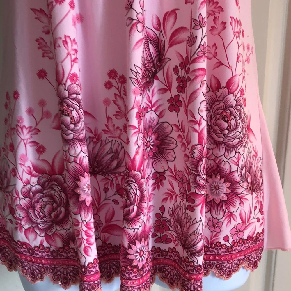 Pink backless halter with flower design, Medium - Picture 4 of 5